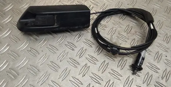 Toyota Prius+ (ZVW40) Fuel cap flap release cable 
