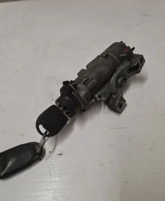 Volkswagen Golf IV Ignition lock 4B0905851C