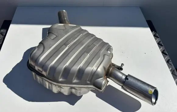 Audi A8 S8 D4 4H Rear muffler/silencer tail pipe 4H0253610H