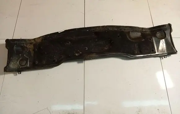 Nissan Almera Tino Wiper trim 