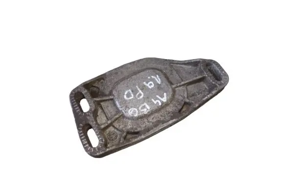 Audi A4 S4 B6 8E 8H Engine mounting bracket 8E0199335A