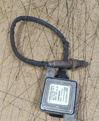 Mercedes-Benz Sprinter W906 Lambda probe sensor A0009058411