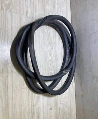 Peugeot Expert Front door rubber seal 9806514880