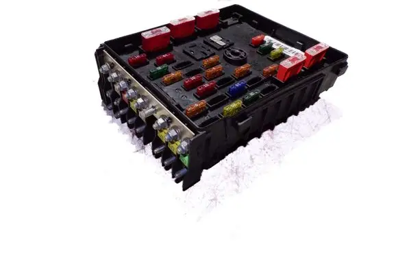 Volkswagen PASSAT B6 Fuse module 3C0937125