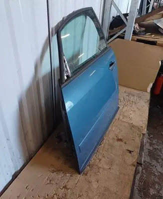 Audi A2 Front door