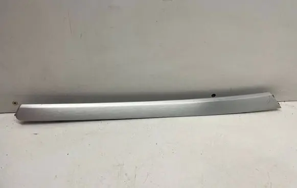 Audi A5 8T 8F Front door trim bar 8T0867410