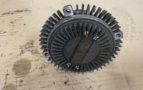 Skoda Superb B5 (3U) Viscous fan clutch 06B119145 06B121347
