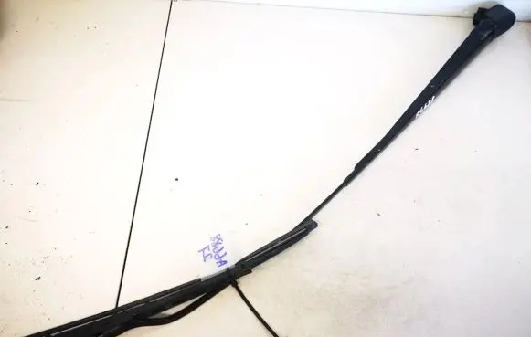 Renault Scenic I Front wiper blade arm 7700843526