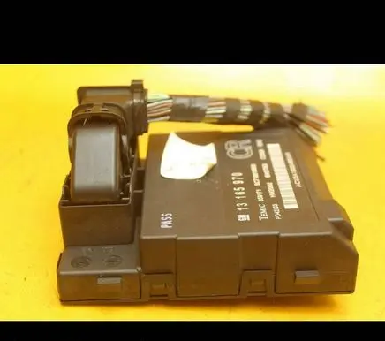 Opel Vectra C Central body control module 13165970