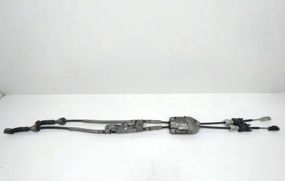Gear shift cable linkage