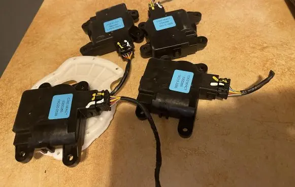 SsangYong Korando Air flap motor/actuator 19D133557 19D131822
