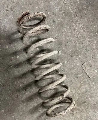 Opel Frontera B Rear coil spring