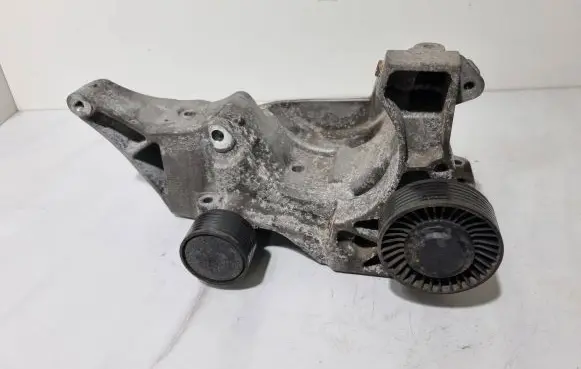 BMW 1 E81 E87 A/C compressor mount bracket 7802639 11167802639 13992010