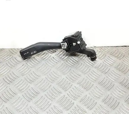 Skoda Octavia Mk2 (1Z) Indicator stalk 1K0953513 01103500 CZK03