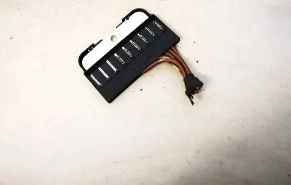 BMW 7 F01 F02 F03 F04 Fuse 8364551