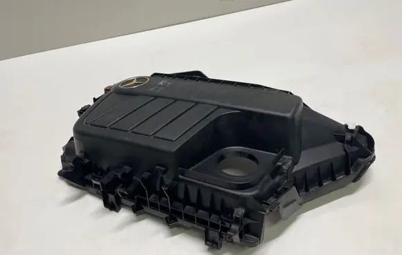 Mercedes-Benz C W205 Engine cover (trim) A6260100067
