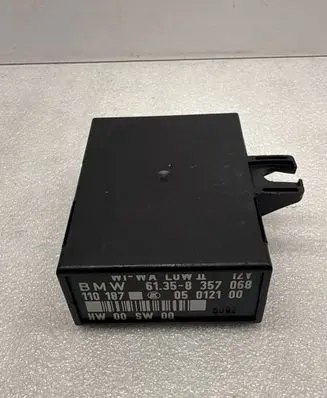 BMW 3 E36 Window wiper relay 61358357068