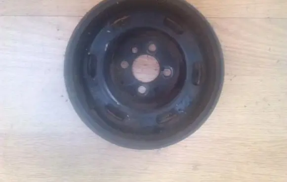 Audi A4 S4 B5 8D Crankshaft pulley 058105251e