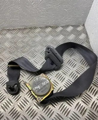 Toyota Previa (XR30, XR40) II Middle seatbelt (rear) e40429092