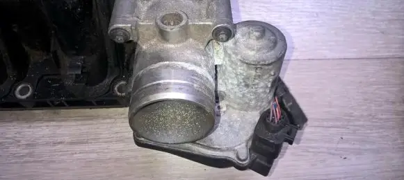 Volkswagen Polo IV 9N3 Throttle valve 03d133062e a2c53060088