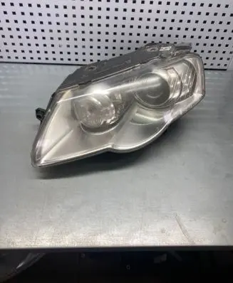 Volkswagen PASSAT B6 Headlight/headlamp 3C0941751K