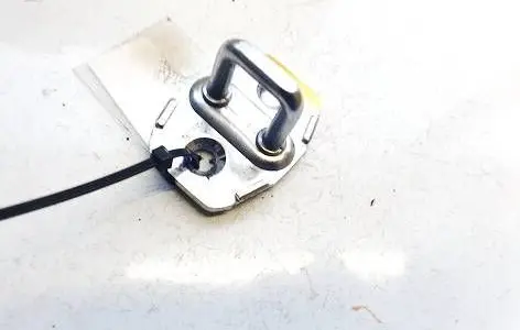 Lexus GS 300 350 430 450H Front door lock loop/hook striker 