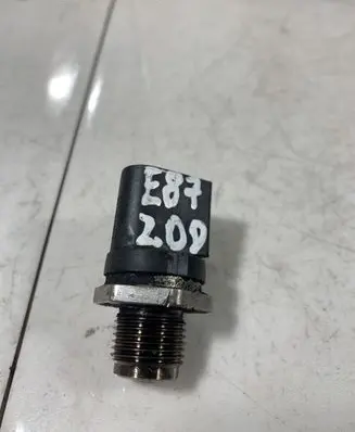 Fuel pressure sensor