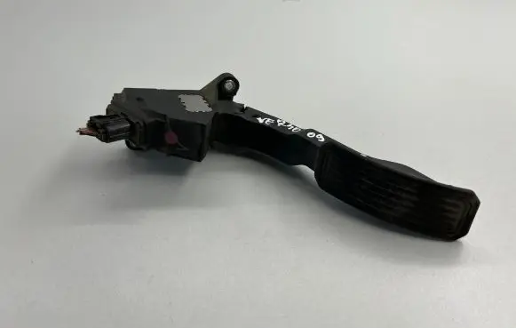 Toyota Verso Accelerator throttle pedal 781100202 51314280994 7811002020