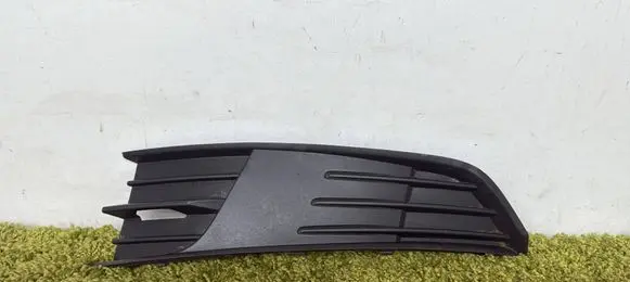 Skoda Fabia Mk3 (NJ) Front bumper lower grill 6v0807367