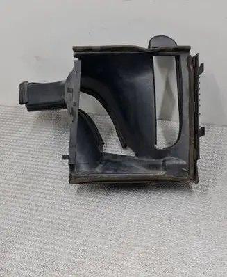 Land Rover Discovery 5 Intercooler air channel guide HY327H460AC