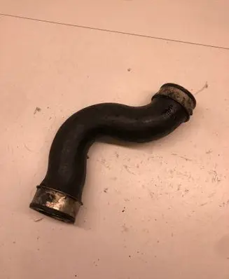 Volkswagen PASSAT B6 Intercooler hose/pipe 1K0145832B
