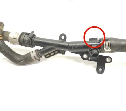 Renault Trafic III (X82) Engine coolant pipe/hose 1320783 R9M413
