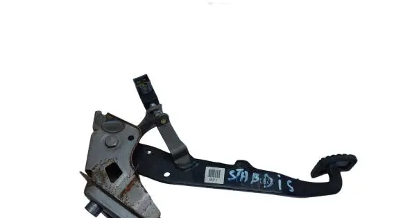 Hyundai Tucson JM Brake pedal