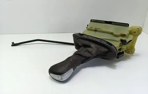 Mercedes-Benz E W211 Gear shifter/selector A2112673124