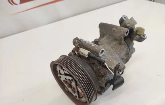 Renault Kangoo I Air conditioning (A/C) compressor (pump) 8200315744 01436004562