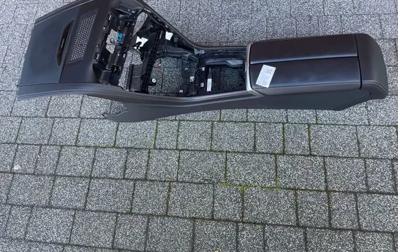 BMW 8 G14 Armrest 