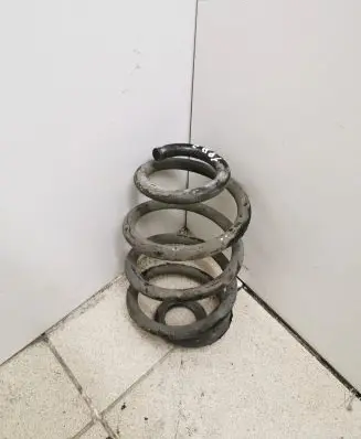Nissan Leaf I (ZE0) Rear coil spring