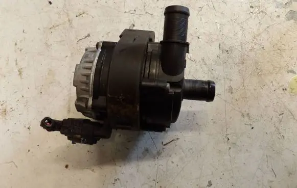 Renault Arkana Water pump 210118638R 0140B2413301 ED20513201
