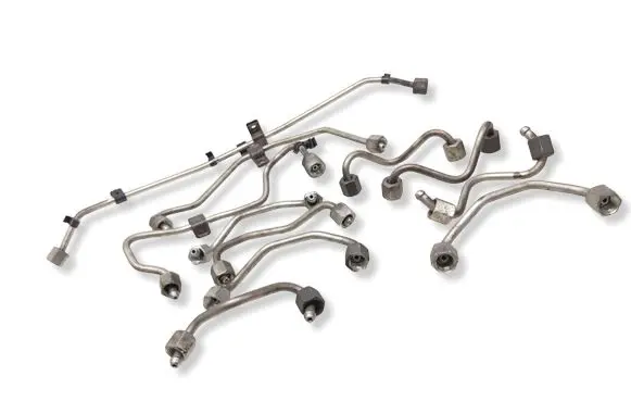 Porsche Cayenne (92A) Fuel injector supply line/pipe 
