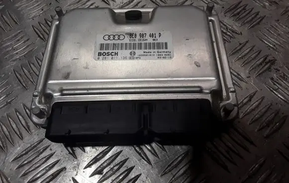 Audi A6 S6 C5 4B Engine control unit/module 8E0907401P 0281011136