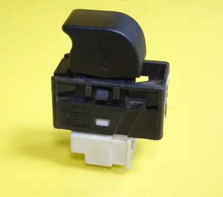 Subaru Impreza III Electric window control switch