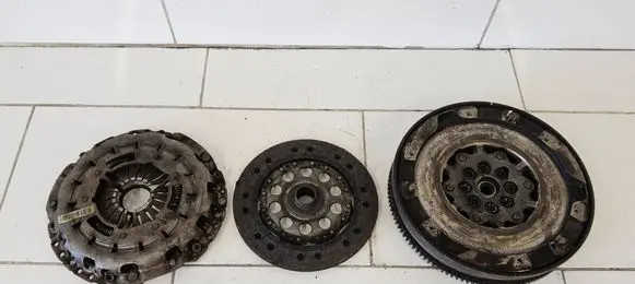 BMW 3 E90 E91 Clutch set kit 7603845