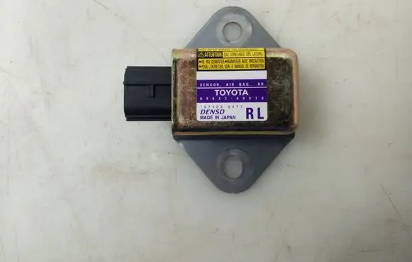 Toyota Land Cruiser (J120) Airbag deployment crash/impact sensor 8983360010