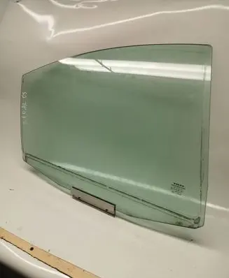 Volvo S60 Rear door window glass 43R001105 DOT57M20AS2 E000186