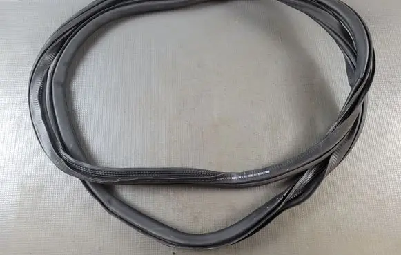 Audi Q4 e-tron Front door rubber seal 11A867911B