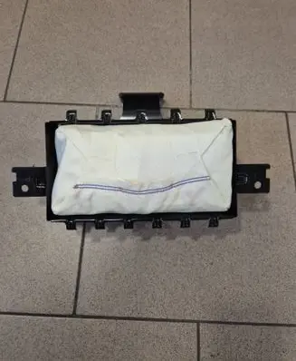 Passenger airbag