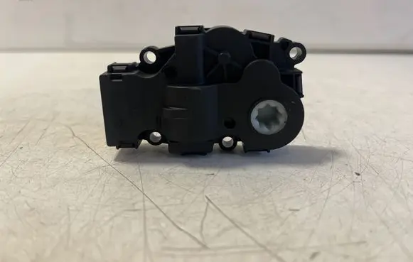 Porsche Taycan 9J1 Air flap motor/actuator EGP0064