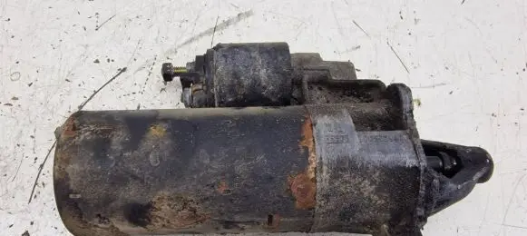 Volkswagen PASSAT B5 Starter motor 1005821478