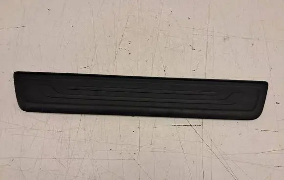 KIA Sportage Front sill trim cover 858833U010