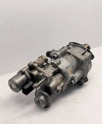 BMW 7 F01 F02 F03 F04 Fuel injection high pressure pump 7613933